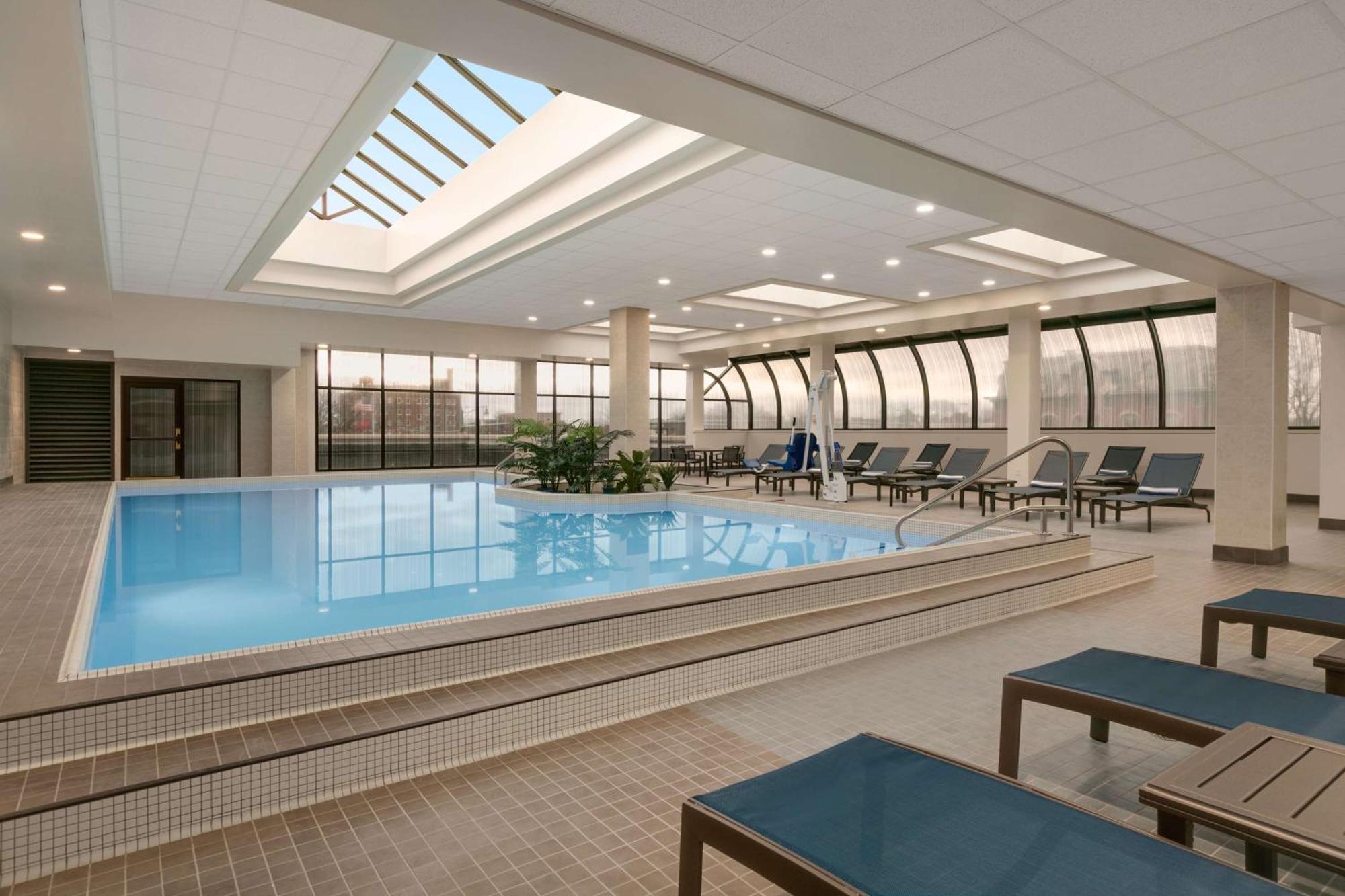 Doubletree By Hilton Canton Downtown Luaran gambar